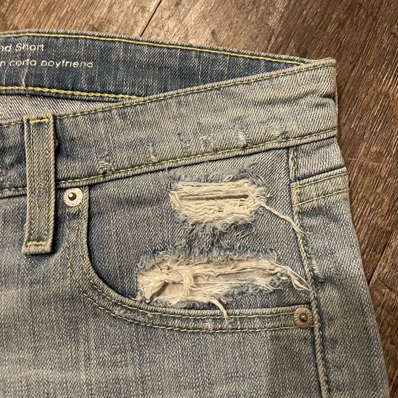 Mossimo Cut Off Boyfriend Shorts Buttom fly Distressed Size 2/26 - Picture 3 of 5